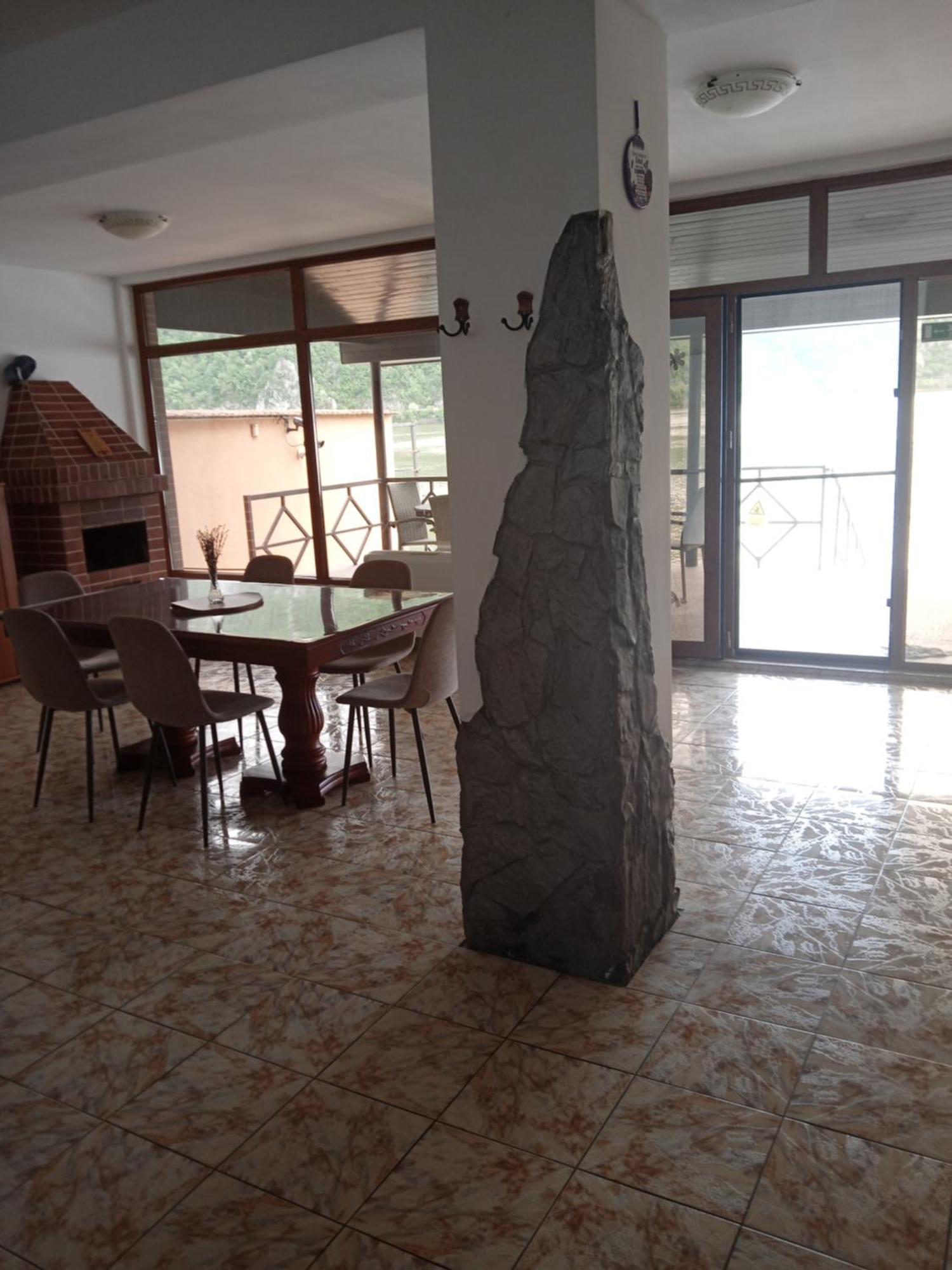 Casa Bobo Dubova Villa Exterior photo